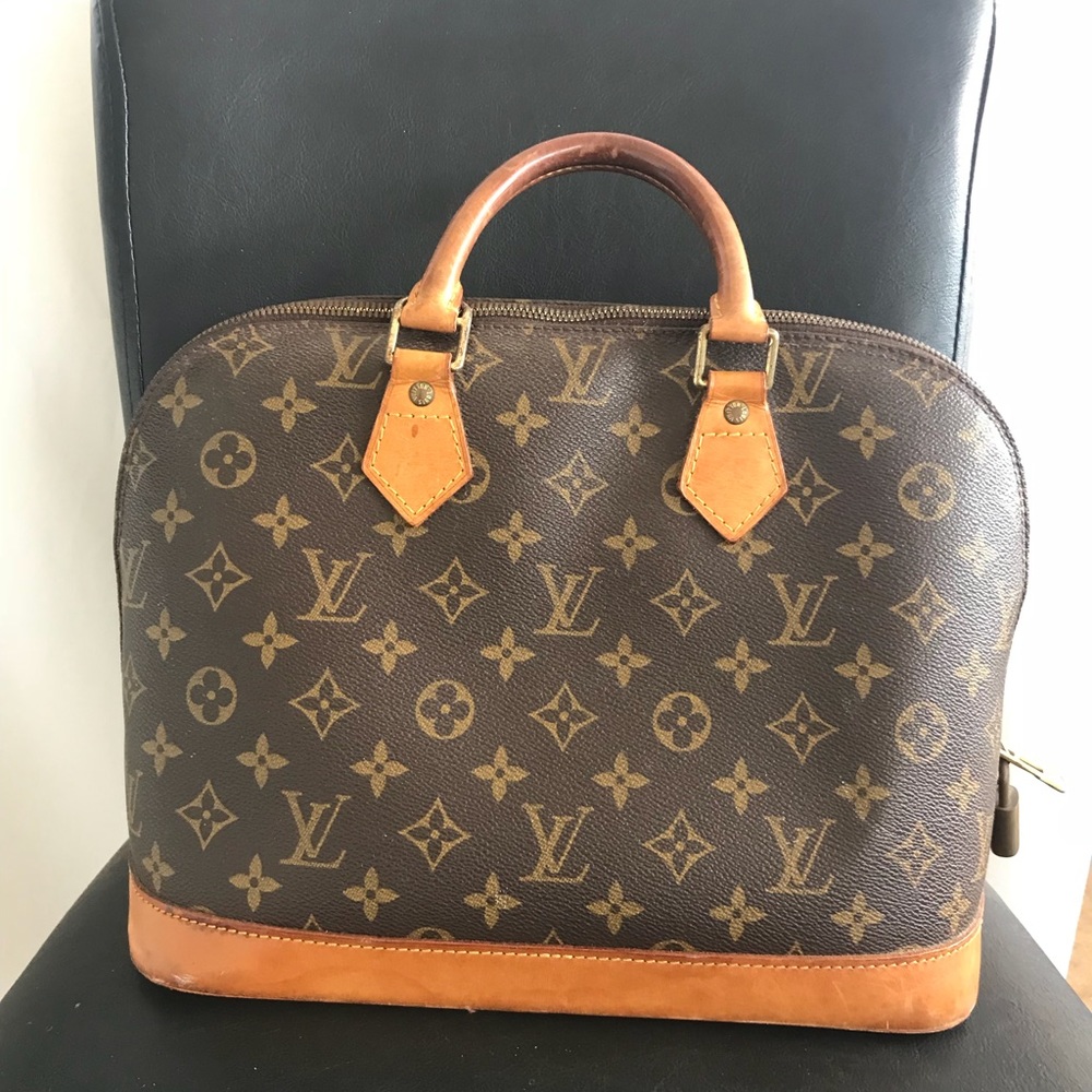 Authentic Classic Louis Vuitton ALma